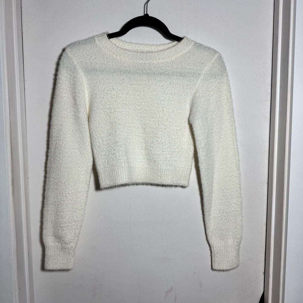 Urban Outfitters cozy fuzzy crop longsleeve sweater size Small